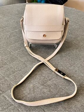 ISAAC MIZRAHI Gray Leather Crossbody Bag Adjustable Strap Gold Hardware